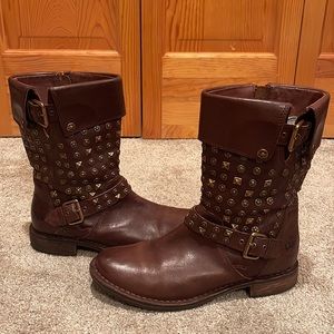 UGG Australia Women's Conor Studs Boots